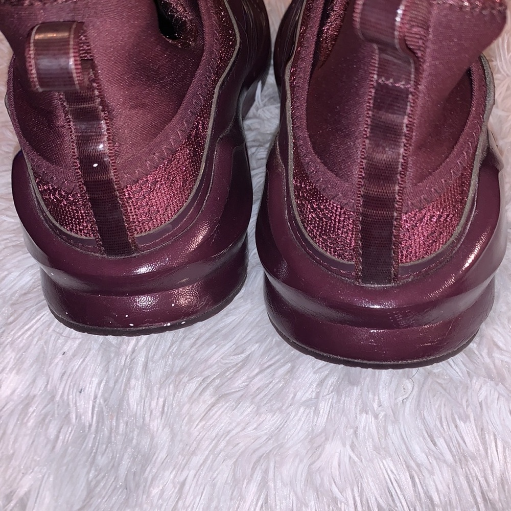 ⭐️WOMEN’S PUMA FIERCE KRM SNEAKERS⭐️ - Picture 7 of 11